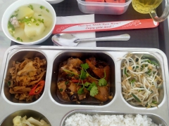Dịch vụ cung cấp suất ăn công nghiệp ở khu công nghiệp mỹ phước 