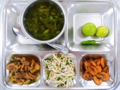Làm thế nào để Thập Toàn duy trì chất lượng hàng nghìn suất ăn mỗi ngày?
